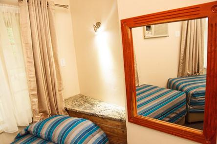 Badplaas, A Forever Resort: 4-Sleeper Rondavel. 2 bedrooms (4 single beds) 