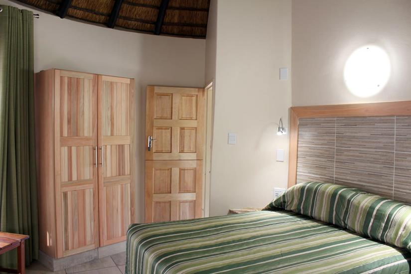 Badplaas, A Forever Resort: 2-Sleeper Rondavel. Open plan (1 double bed)