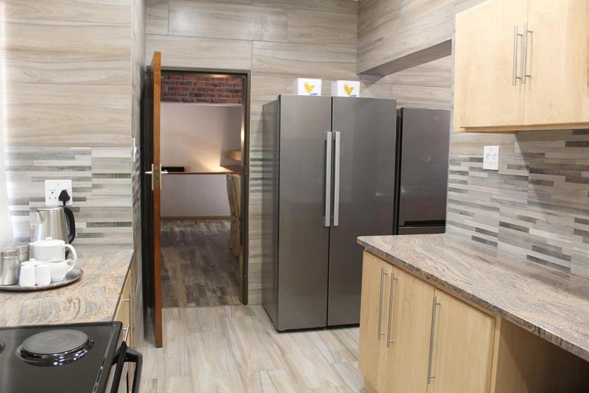 Badplaas, A Forever Resort: 10-Sleeper Guest House. 3 bedrooms (1 queen bed, 2 double beds, 2 single beds & bunker bed)